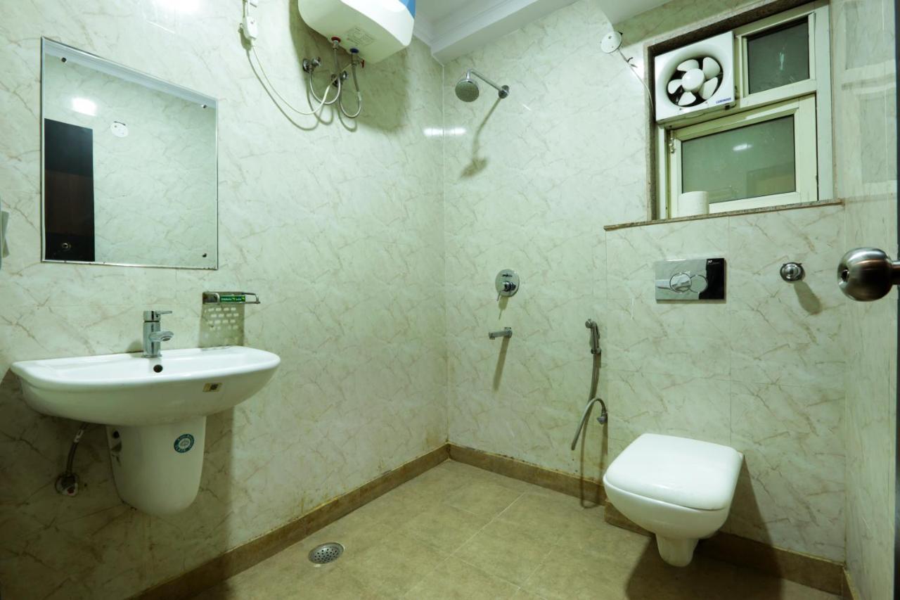Hotel Ark Suites At Delhi Airport 뉴델리 외부 사진