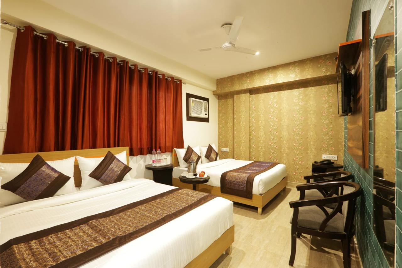 Hotel Ark Suites At Delhi Airport 뉴델리 외부 사진