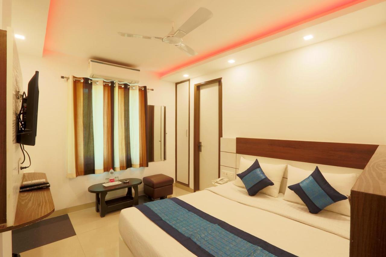 Hotel Ark Suites At Delhi Airport 뉴델리 외부 사진