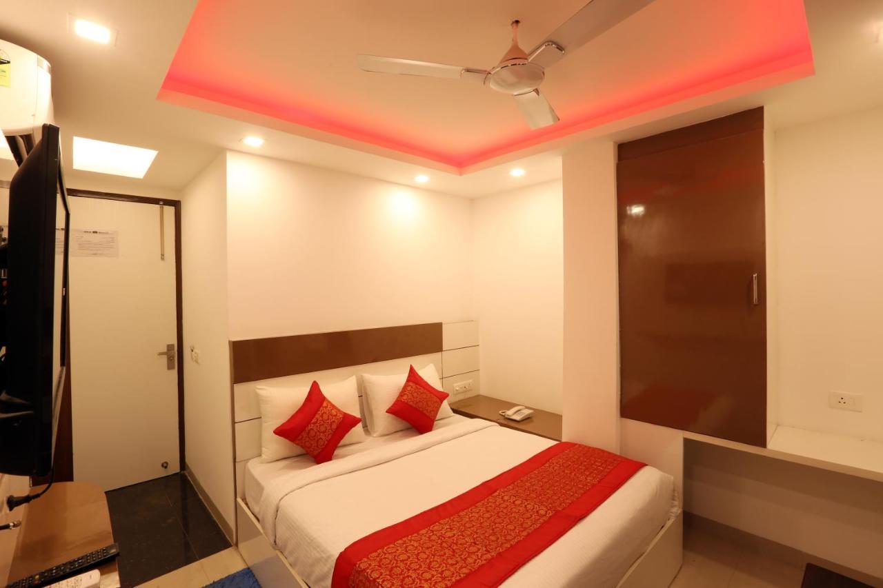 Hotel Ark Suites At Delhi Airport 뉴델리 외부 사진